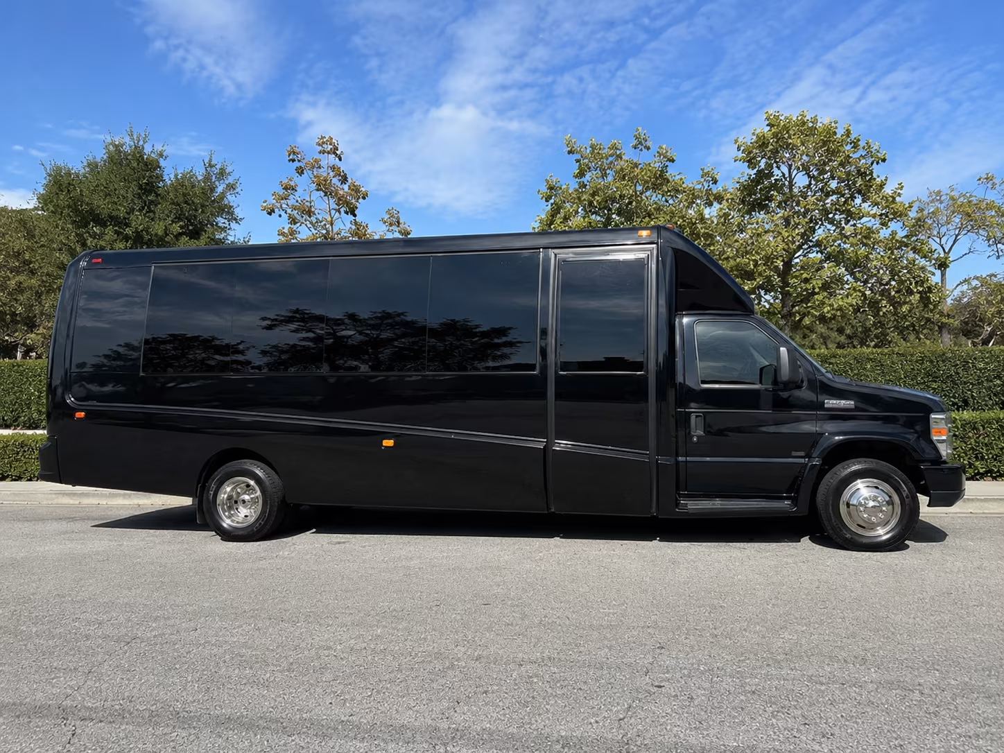 bus rentals for music festival weekends near dover