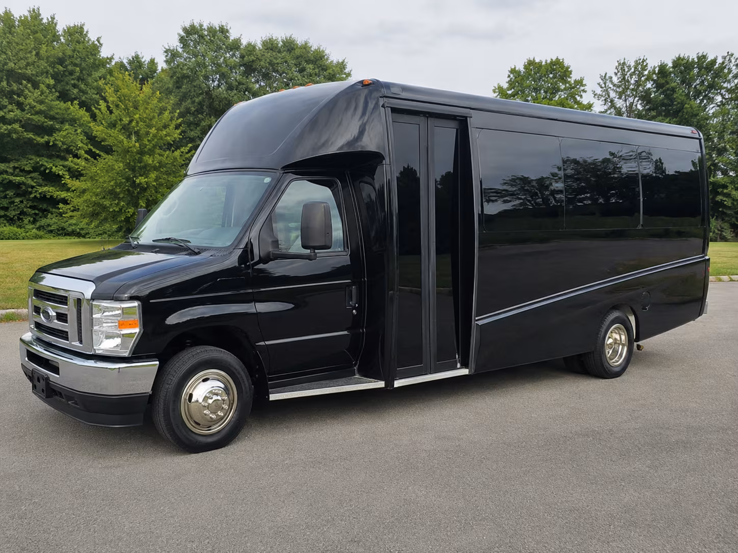 minibus wine tours through delaware s tasting rooms for smaller groups